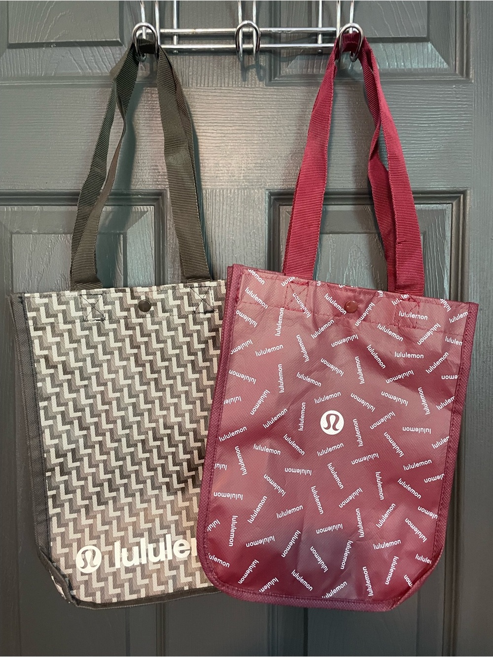 lululemon athletica Reusable Tote Set in Burgundy and Olive